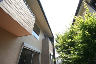 東西に長いCAN・BOX 南面には庭を設けています 東西に長いCAN・BOX 南面には庭を設けています