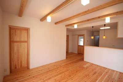 オリジナル造作建具との相性も抜群 オリジナル造作建具との相性も抜群