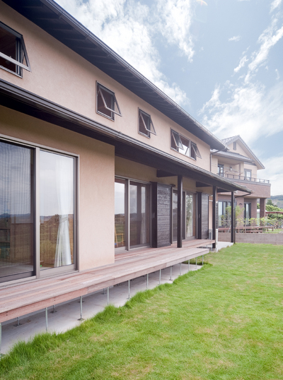 爽やかな風が通り抜ける窓 爽やかな風が通り抜ける窓