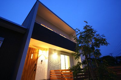 ひと際目立つ箱型のシンプルBOX ひと際目立つ箱型のシンプルBOX