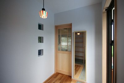 玄関ホールも清潔感があって広々♪ 玄関ホールも清潔感があって広々♪