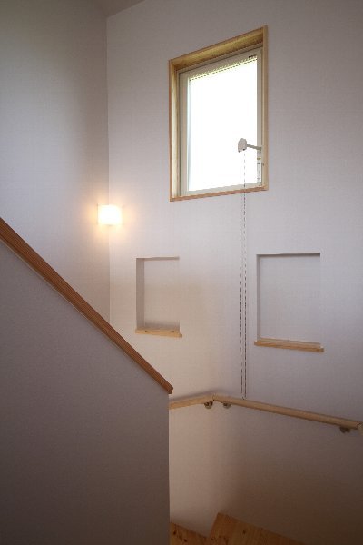 ニッチを設けた階段 ニッチを設けた階段