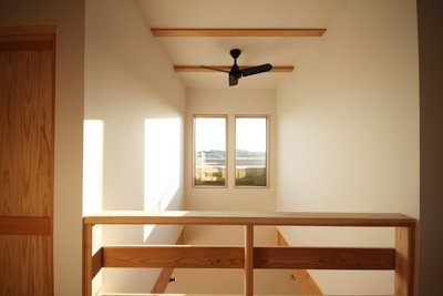 採光だけでなく、景色も楽しむことができる大開口の窓 採光だけでなく、景色も楽しむことができる大開口の窓