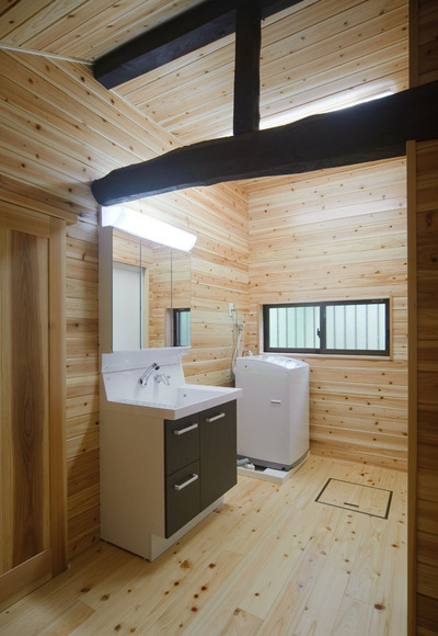 以前は無かった洗面脱衣室も、広いスペースを確保できました。