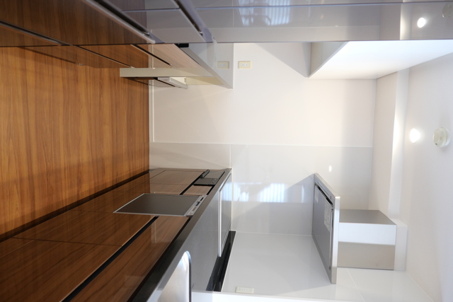 既存のキッチンはそのまま使い、最新の機器に交換しました 既存のキッチンはそのまま使い、最新の機器に交換しました