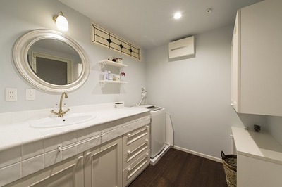 洗面化粧台もオリジナル。 洗面化粧台もオリジナル。