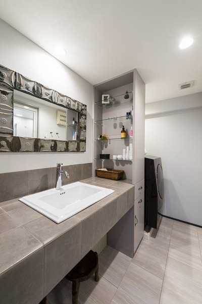 オリジナルの洗面台。