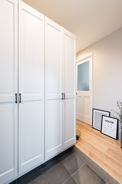 玄関も収納をしっかりできるように。 玄関も収納をしっかりできるように。